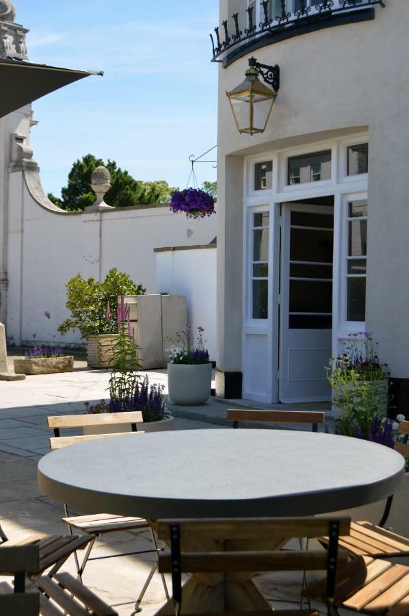 The Kings Arms Hotel Кингстън на Темза Екстериор снимка