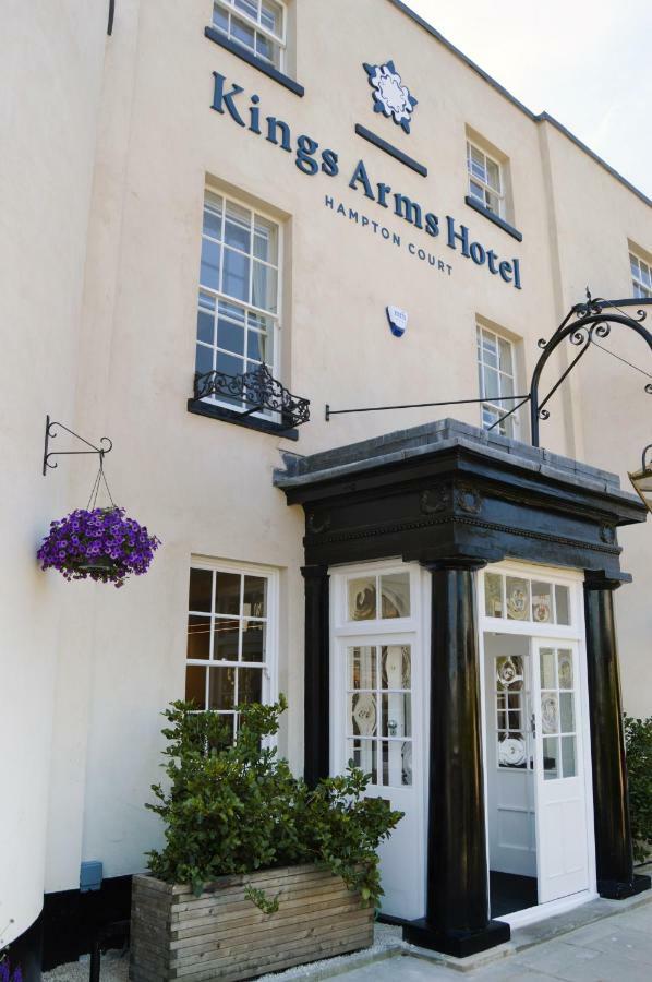 The Kings Arms Hotel Кингстън на Темза Екстериор снимка