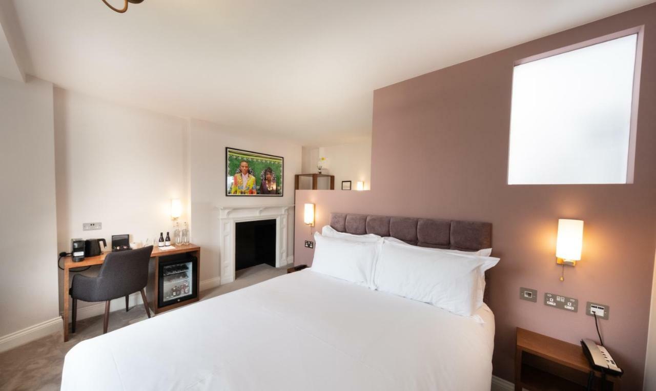 The Kings Arms Hotel Кингстън на Темза Екстериор снимка